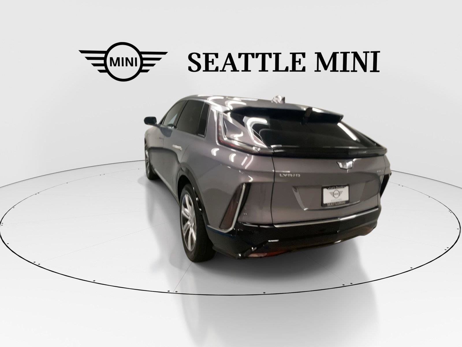 Used 2024 Cadillac Lyriq Tech AWD/4WD image 9