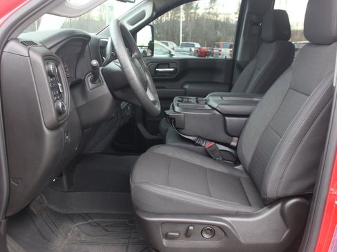 Used 2025 Chevrolet Silverado 2500 Custom w/ Custom Value Package image 20