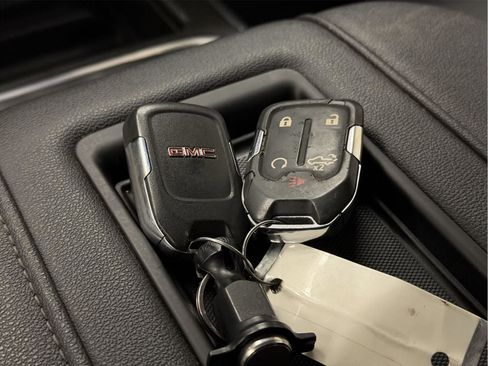 Certified 2022 GMC Sierra 2500 SLT w/ SLT Convenience Package image 47