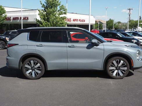 Used 2025 Mitsubishi Outlander SEL AWD/4WD image 8