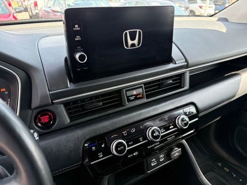 Used 2024 Honda Pilot Elite image 10