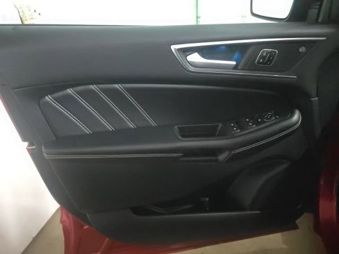 Used 2023 Ford Edge ST image 15