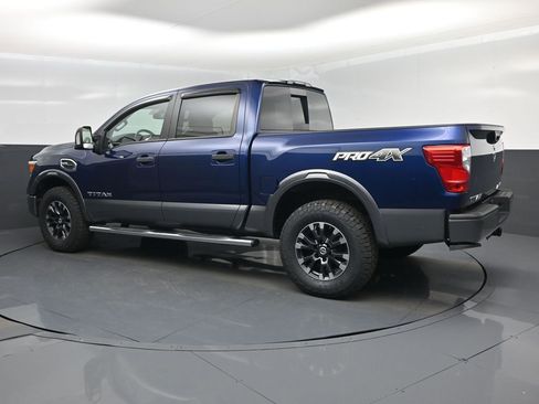 Used 2017 Nissan Titan PRO-4X w/ Pro-4x Convenience Package AWD/4WD image 4