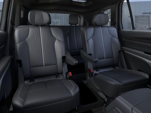 New 2026 Cadillac Vistiq Luxury w/ LPO, Floor Liner Package AWD/4WD image 17