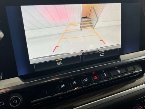 Used 2022 Chevrolet Silverado 1500 LT image 15