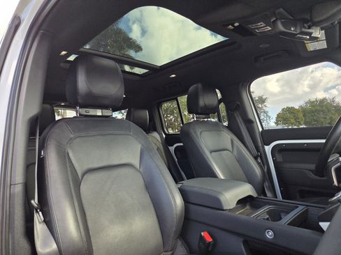 Certified 2024 Land Rover Defender 130 S image 10