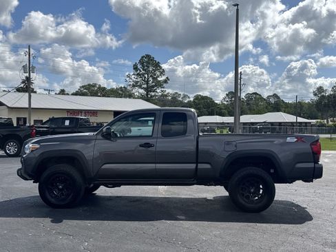 Used 2021 Toyota Tacoma SR w/ SX Package RWD image 4