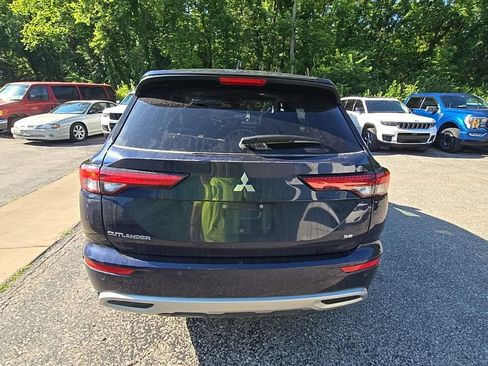 Used 2024 Mitsubishi Outlander SE FWD image 6