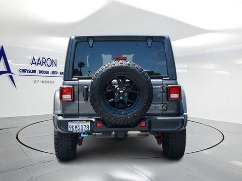 Used 2024 Jeep Wrangler Unlimited AWD/4WD image 3