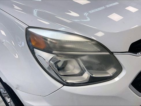 Used 2017 Chevrolet Equinox LS FWD image 29