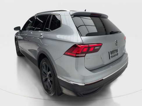Used 2024 Volkswagen Tiguan SE FWD image 10