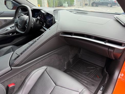 Used 2023 Chevrolet Corvette Stingray Premium Conv w/ Z51 Performance Package RWD image 23