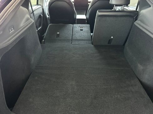 Used 2026 Tesla Model Y Long Range RWD image 18