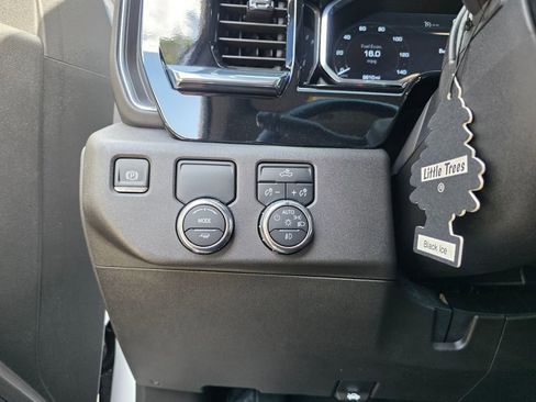 Used 2024 GMC Sierra 1500 Elevation image 27