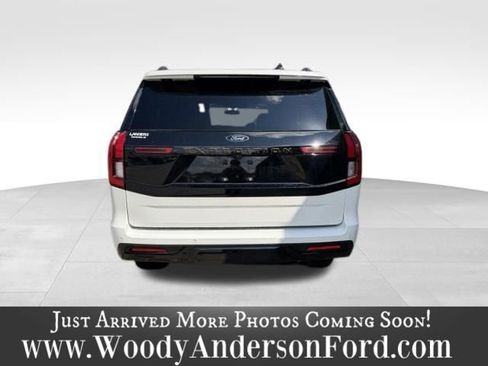 Used 2025 Ford Expedition Tremor AWD/4WD image 5