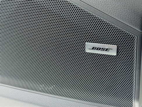 Certified 2024 Porsche Cayenne Coupe AWD/4WD image 12