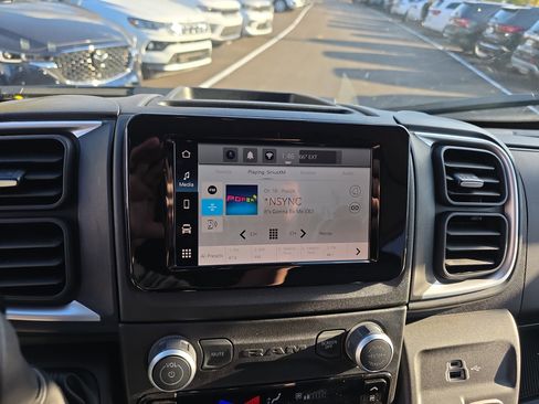 New 2026 RAM ProMaster 3500 w/ Quick Order Package 22G SLT image 4