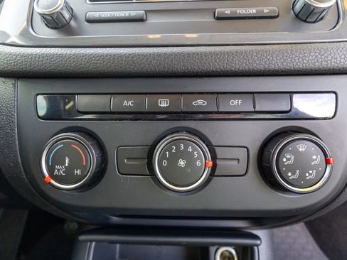 Used 2014 Volkswagen Tiguan S AWD/4WD image 19