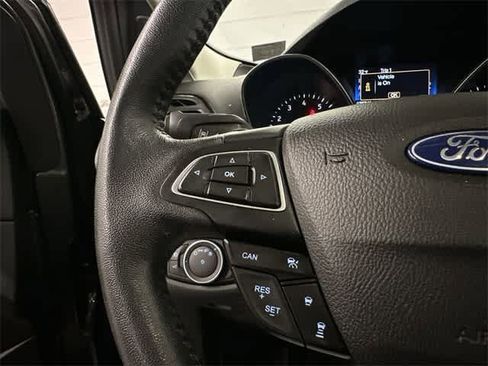 Used 2018 Ford Escape Titanium w/ Ford Safe & Smart Package image 9