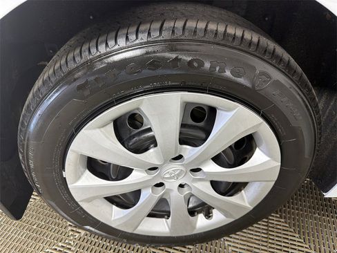 Used 2025 Toyota Corolla LE image 17