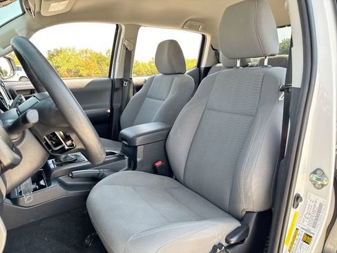 Used 2019 Toyota Tacoma SR w/ SR Convenience Package RWD image 11