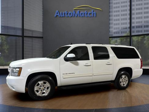 Used 2010 Chevrolet Suburban LT w/ Luxury Package image 5