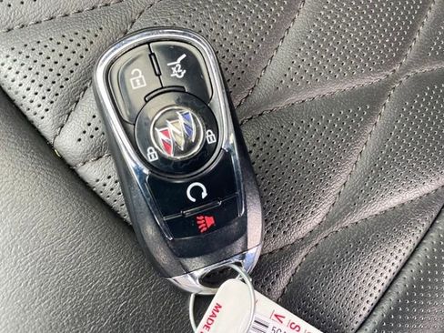 Used 2024 Buick Enclave Avenir w/ Avenir Technology Package image 25