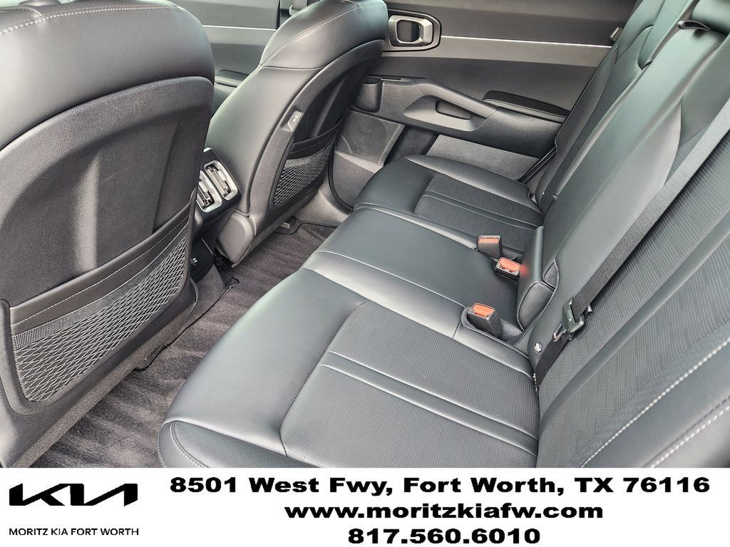 Certified 2025 Kia Sorento S AWD/4WD image 19