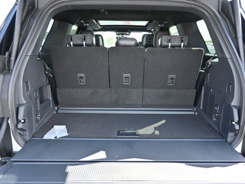 New 2027 Ford Expedition Platinum w/ Stealth Appearance Package AWD/4WD image 6