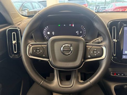 Used 2023 Volvo XC40 B5 Plus w/ Driver Assist Package AWD/4WD image 18