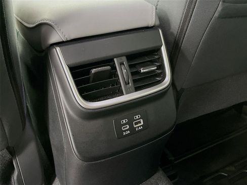 Used 2025 Subaru Outback Premium AWD/4WD image 27