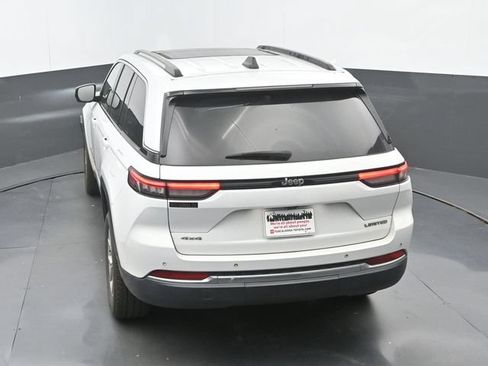 Used 2022 Jeep Grand Cherokee Limited AWD/4WD image 31