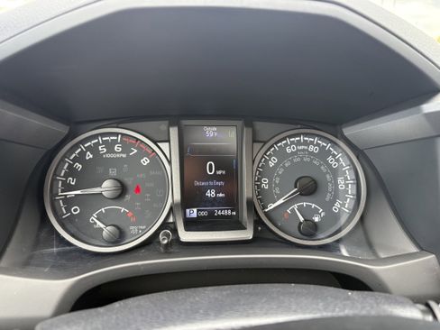 Used 2023 Toyota Tacoma TRD Sport w/ TRD Premium Sport Package AWD/4WD image 4