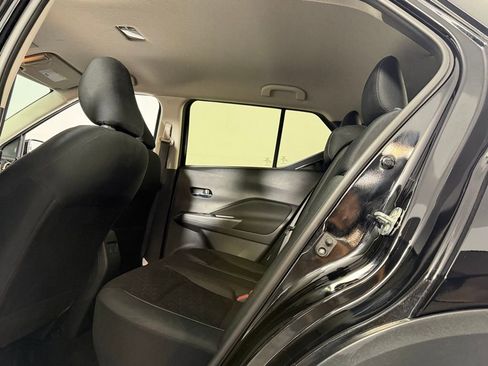 Used 2024 Nissan Kicks SV image 23