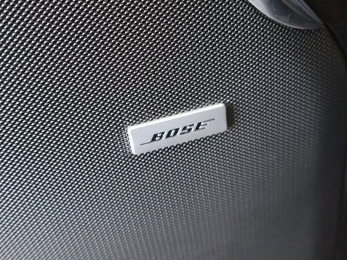 Used 2021 GMC Yukon XL Denali w/ Denali Premium Package image 18