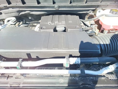 Used 2025 Chevrolet Silverado 1500 Custom image 23