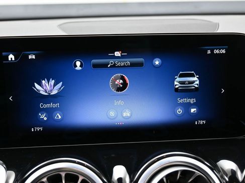 Used 2024 Mercedes-Benz EQB 250+ image 31