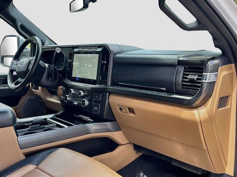Used 2023 Ford F250 Lariat w/ Chrome Package AWD/4WD image 30