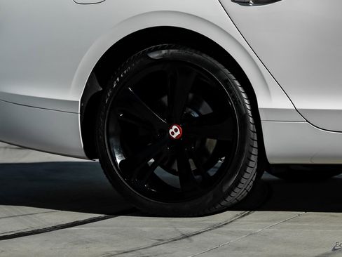 Used 2018 Bentley Flying Spur S V8 image 98