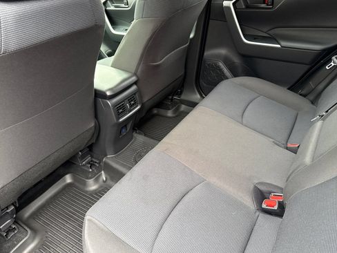 Used 2025 Toyota RAV4 LE AWD/4WD image 12