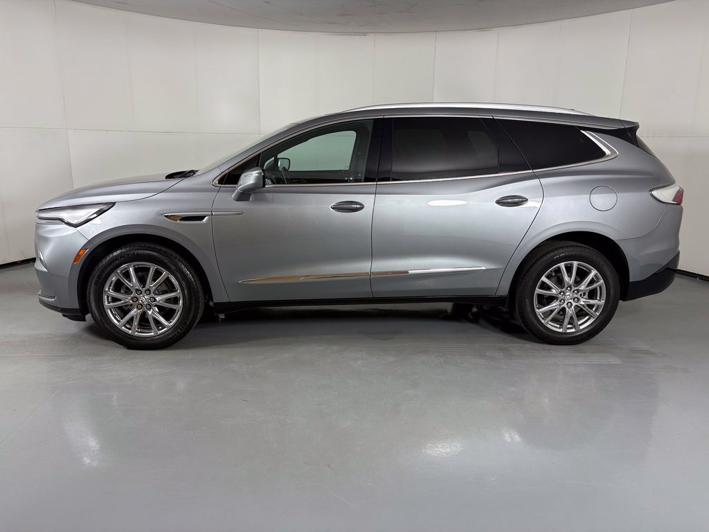 Used 2023 Buick Enclave Premium w/ Experience Buick Package FWD image 5