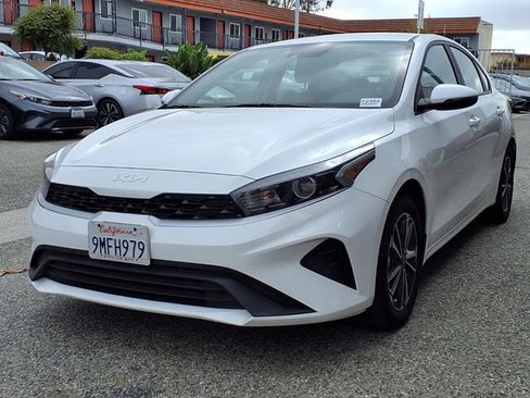 Used 2024 Kia Forte LXS w/ LXS Technology Package FWD image 28