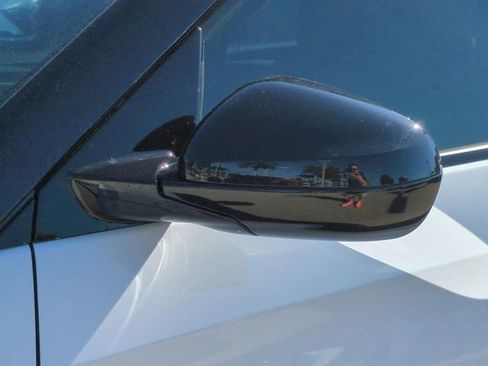 Used 2023 Chevrolet TrailBlazer RS w/ Convenience Package image 11