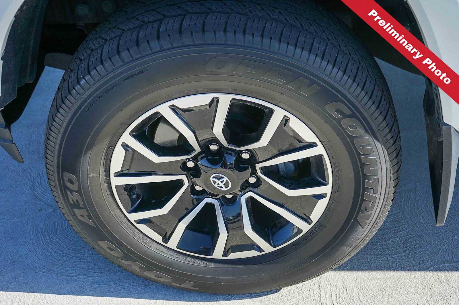 Used 2022 Toyota Tacoma TRD Sport w/ Technology Package RWD image 11