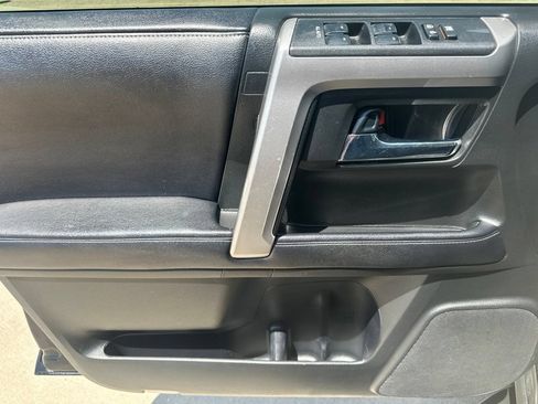 Used 2019 Toyota 4Runner SR5 AWD/4WD image 16