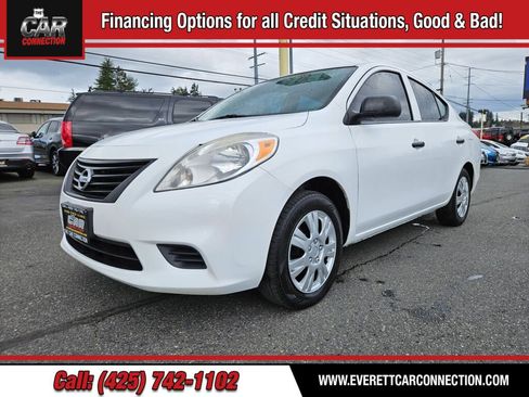 Used 2014 Nissan Versa S image 1