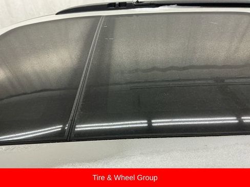 Used 2017 Chrysler Pacifica Limited w/ UConnect Theater Package image 7