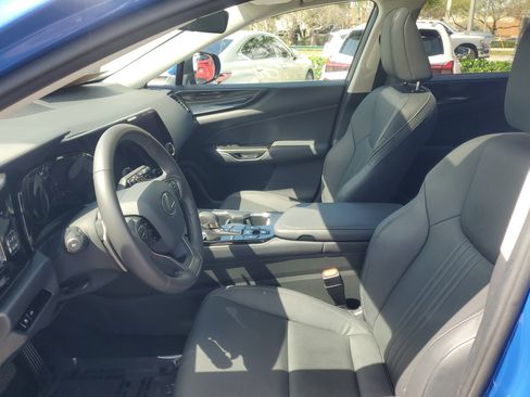 Used 2025 Lexus NX 250 FWD w/ Accessory Package (2T) image 15