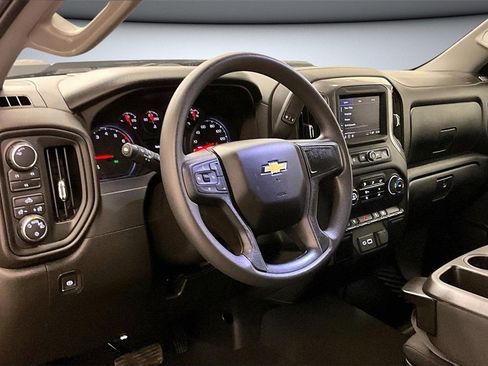 Used 2024 Chevrolet Silverado 2500 Custom image 18