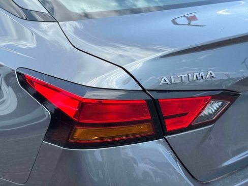 Certified 2025 Nissan Altima 2.5 SL FWD image 10